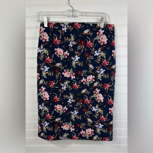 Philosophy Republic women’s navy & floral pencil skirt. Size 4.
